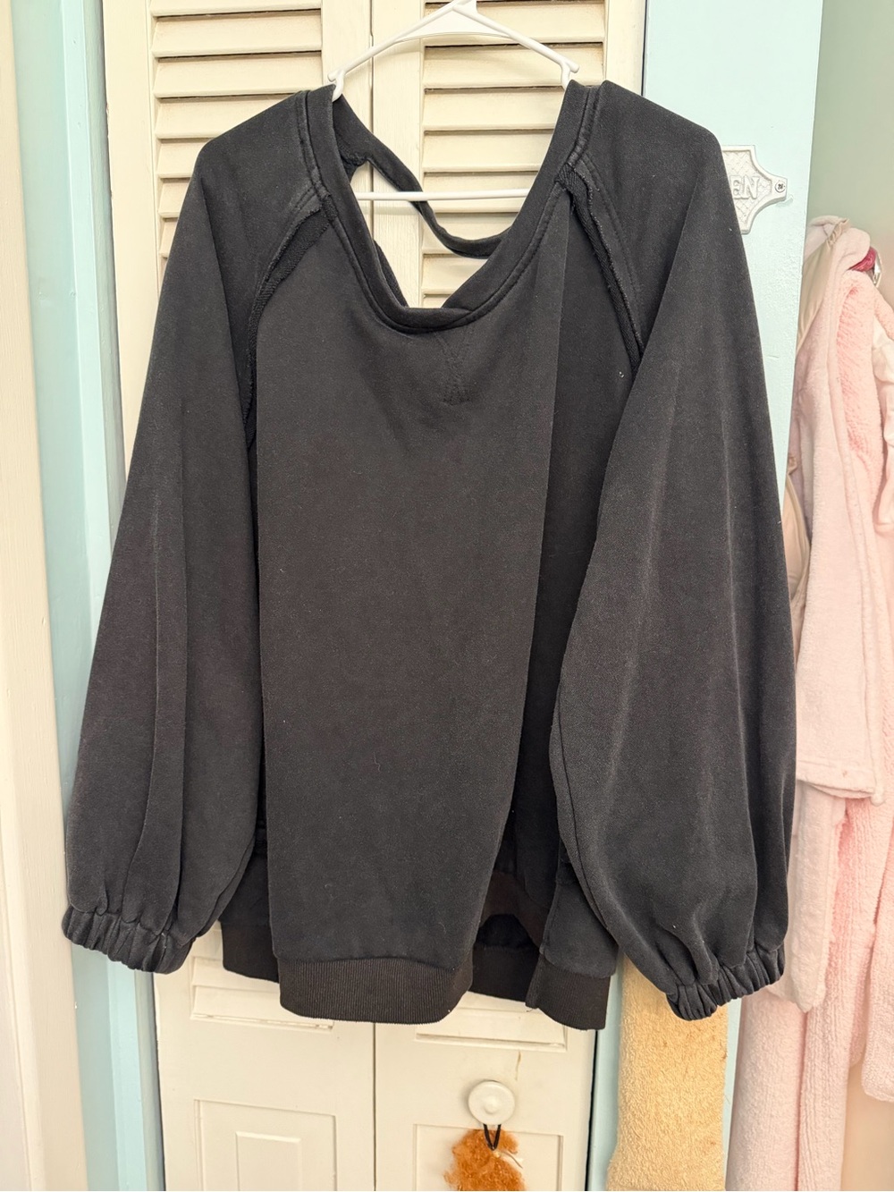 POL Black Balloon Sleeve Pullover Sweatshirt